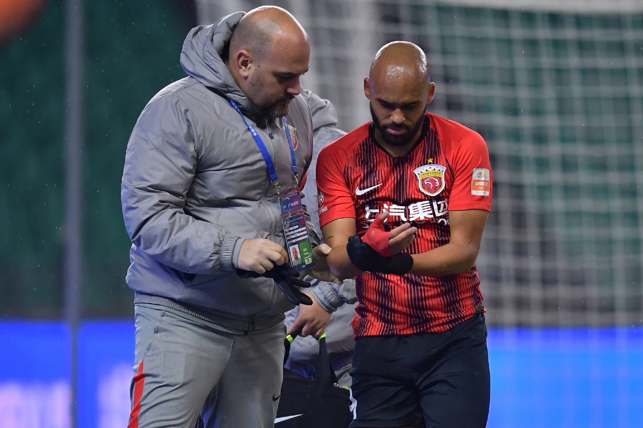 爱游戏app下载-冯振烈士追悼会视频