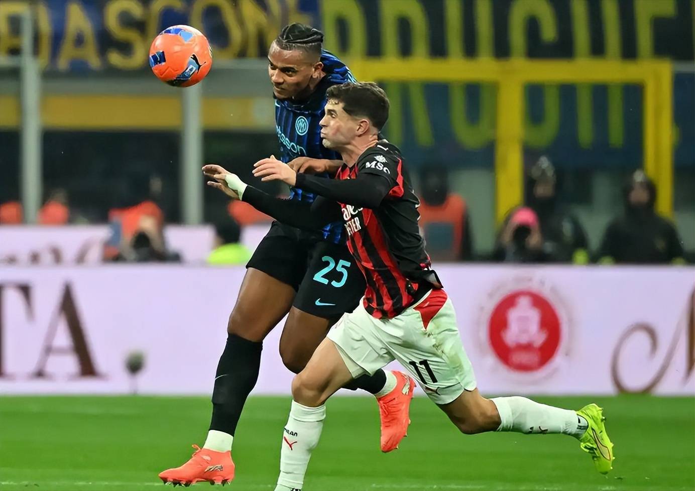 爱游戏app下载-门将怎么扑单刀球